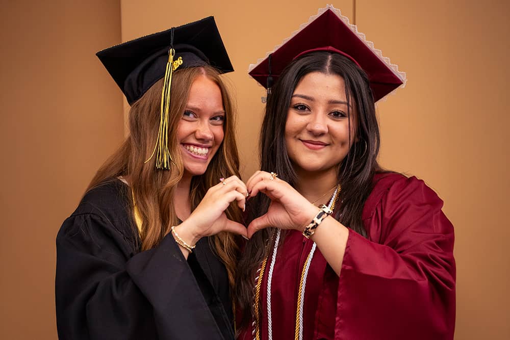 graduation-heart-hands